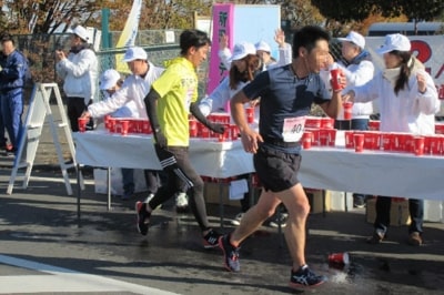 所沢シティマラソン大会の給水所ボランティアとして参加