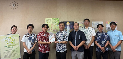 『沖縄こどもの未来県民会議』へバザーの売上金を寄付